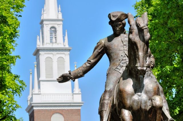 A statue of Paul Revere
